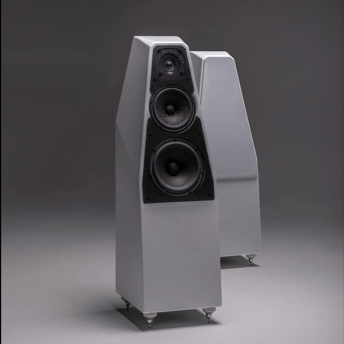 WILSON AUDIO SABRINA V FLOORSTANDING SPEAKERS 1 wilson audio sabrinav front angled