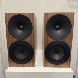 AMPHION ARGON3S BOOKSHELF SPEAKERS - CONSIGNMENT