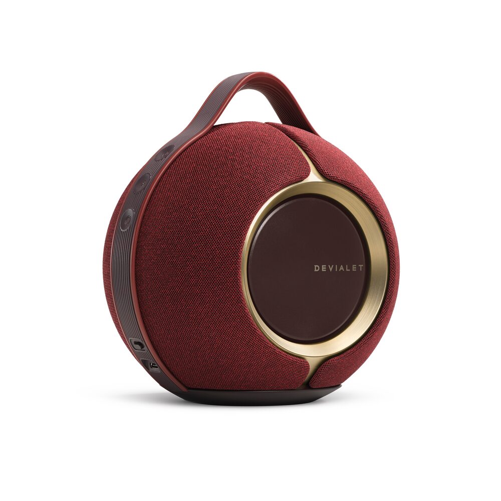DEVIALET MANIA OPERA ROUGE PORTABLE SPEAKER 2 Packshots PNG KP704 Visual Mania Packshot Holiday 7