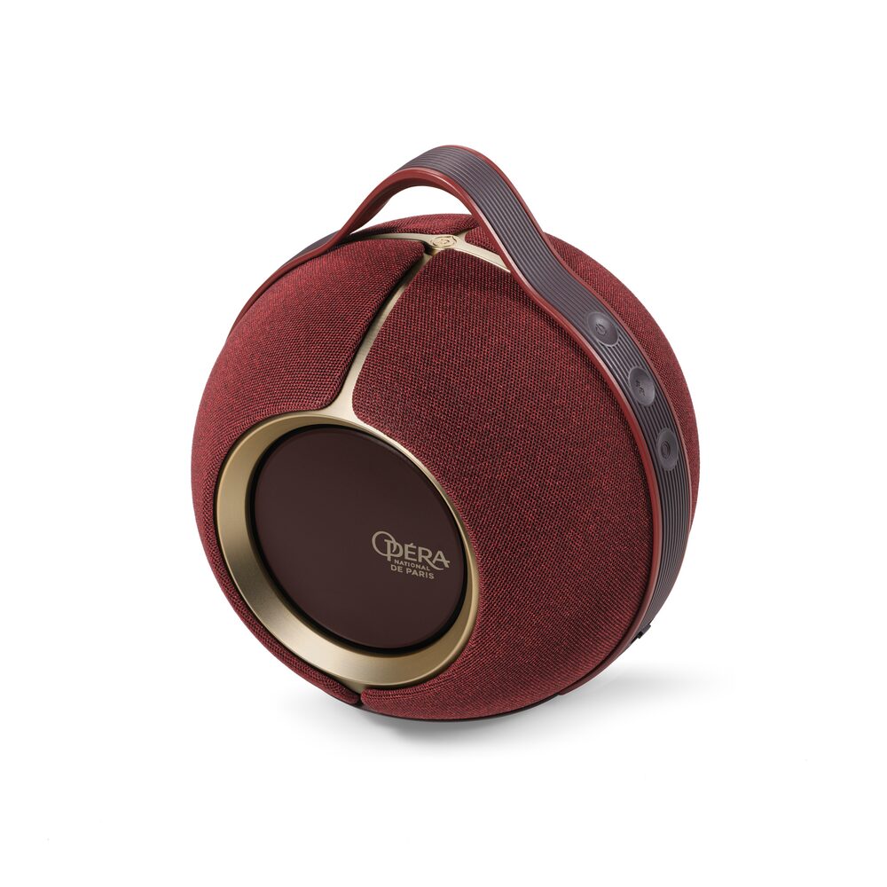 DEVIALET MANIA OPERA ROUGE PORTABLE SPEAKER 8 Packshots PNG KP704 Visual Mania Packshot Holiday 8