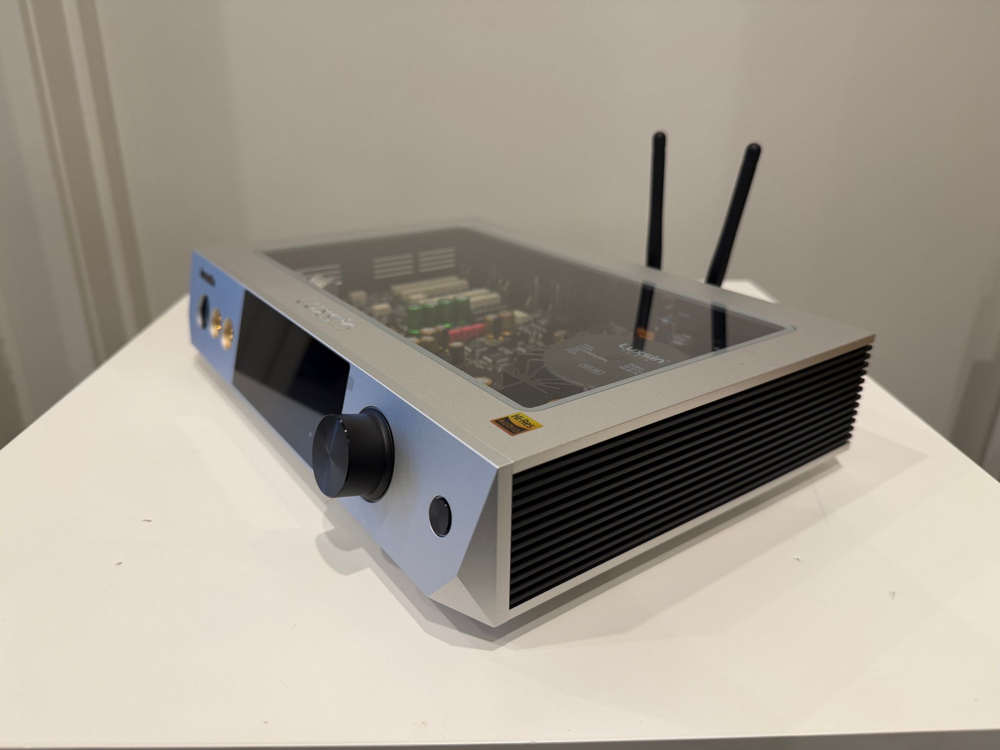 Luxsin X9 Headphone Amplifier DAC and Preamp - CONSIGNMENT 3 WhatsApp Image 2026 01 28 at 11.38.11 (1)