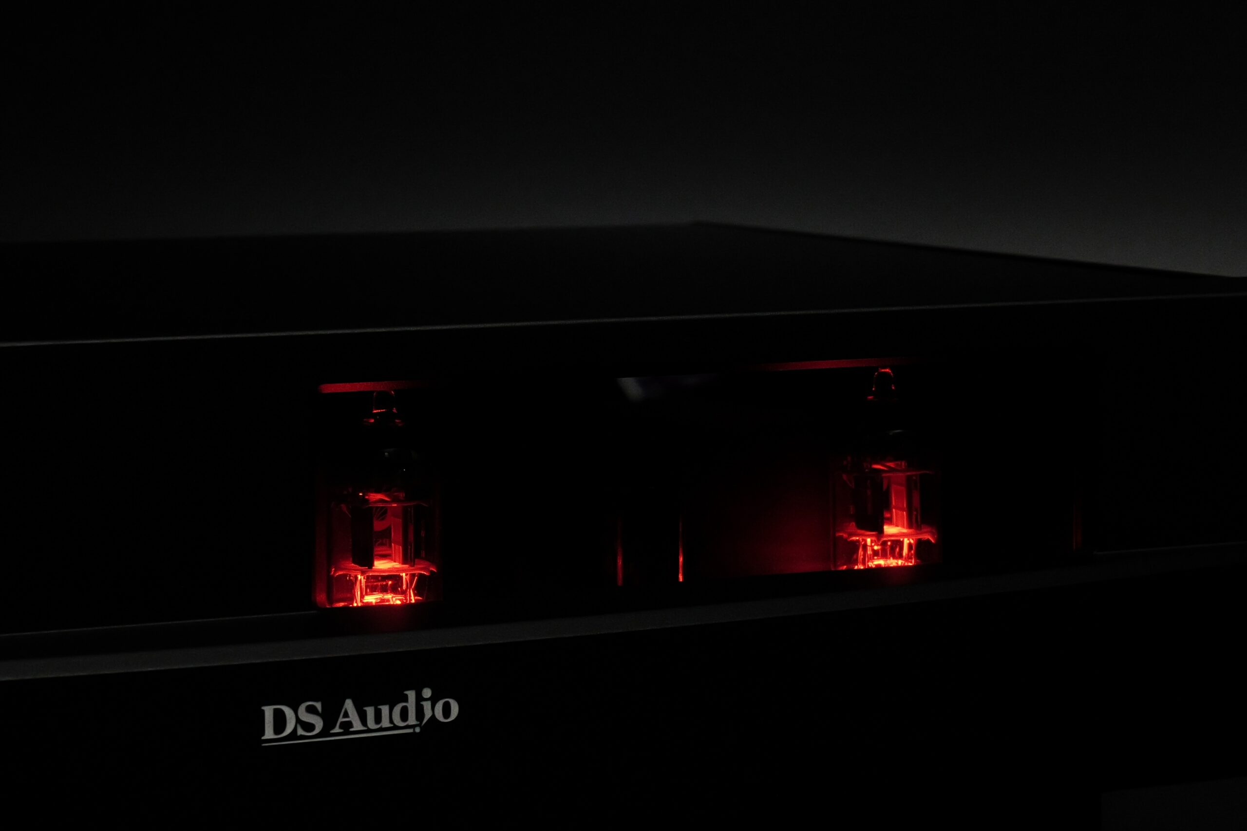 DS AUDIO TB-50 TUBE PHONO EQUALIZER 2 DS Audio TB 50 Tube Phono Equalizerh (1)