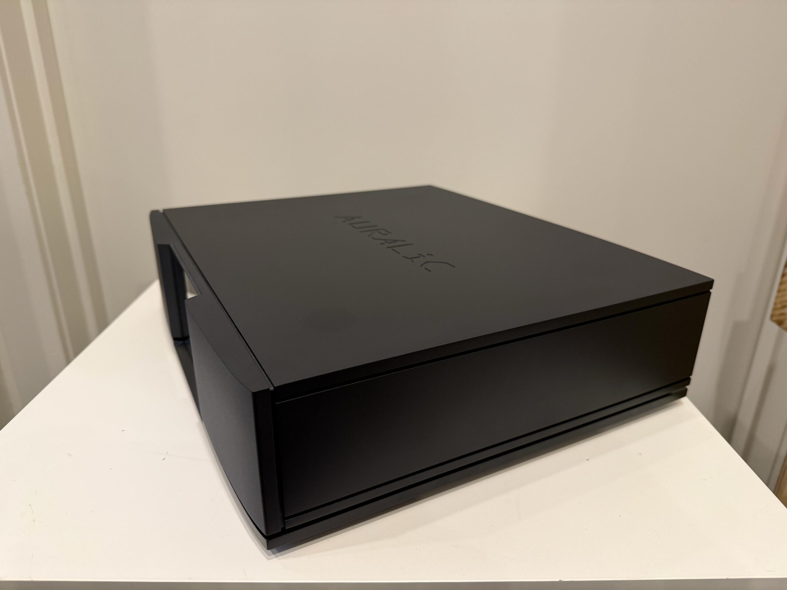 AURALIC LEO GX.1 REFERENCE MASTER CLOCK - EX DEMONSTRATION 2 AURALIC LEO GX.1 REFERENCE MASTER CLOCK 2