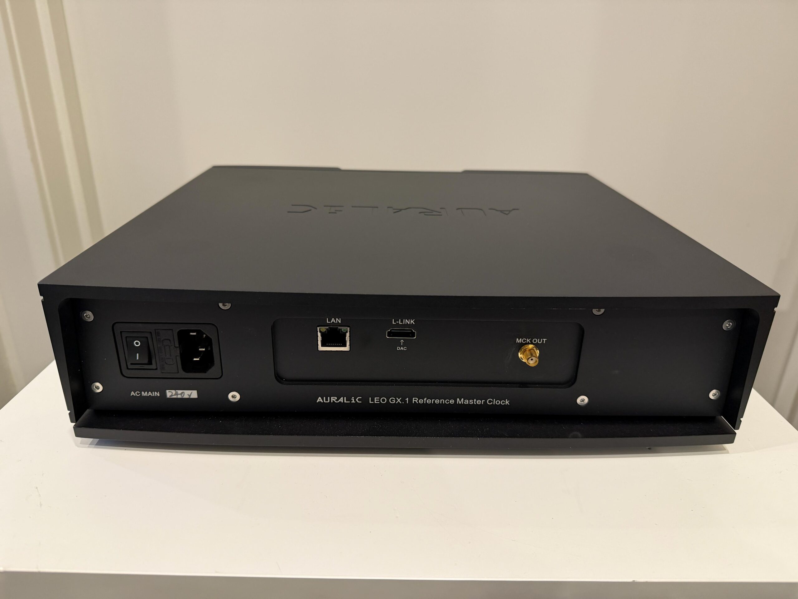 AURALIC LEO GX.1 REFERENCE MASTER CLOCK - EX DEMONSTRATION 3 AURALIC LEO GX.1 REFERENCE MASTER CLOCK 3