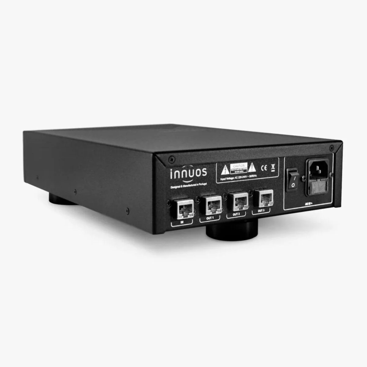 INNUOS PHOENIXNET NETWORK SWITCH 4 Innuos PhoenixNET Network Switch rear angled