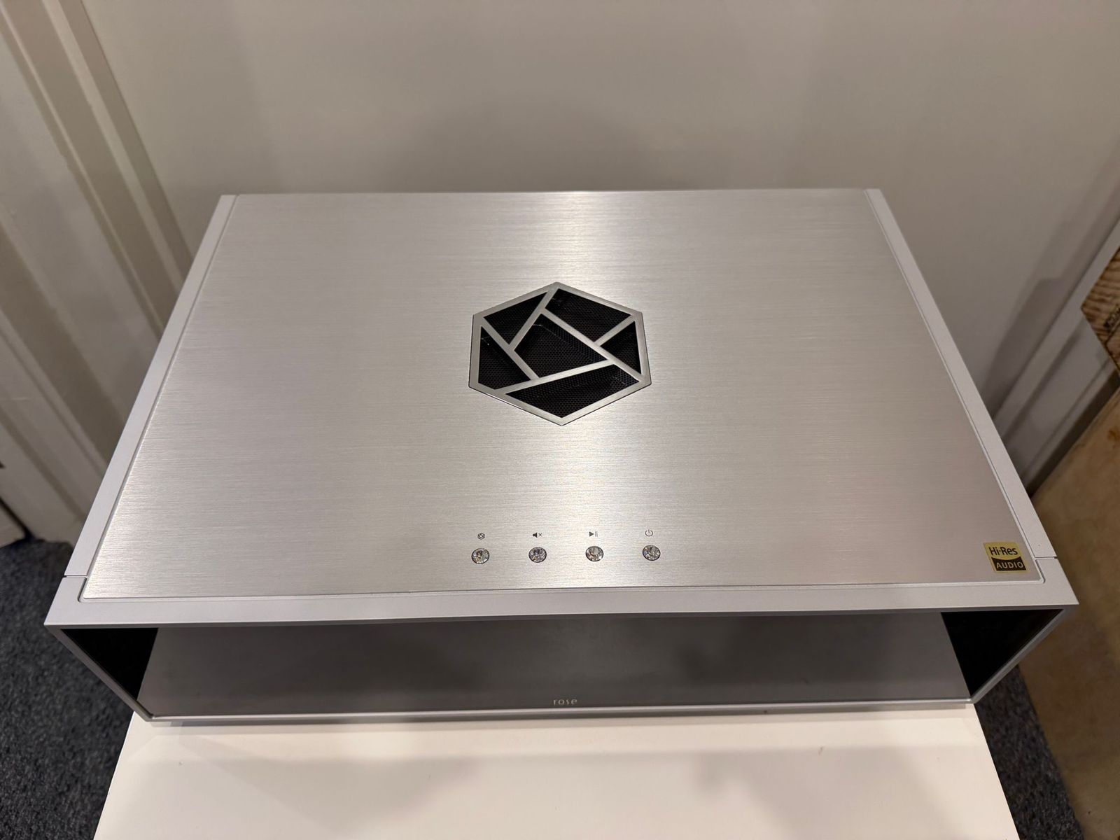 Hi Fi ROSE RS130 NETWORK STREAMER - CONSIGNMENT 3 HiFi ROSE RS130 High Performance Network Streamer
