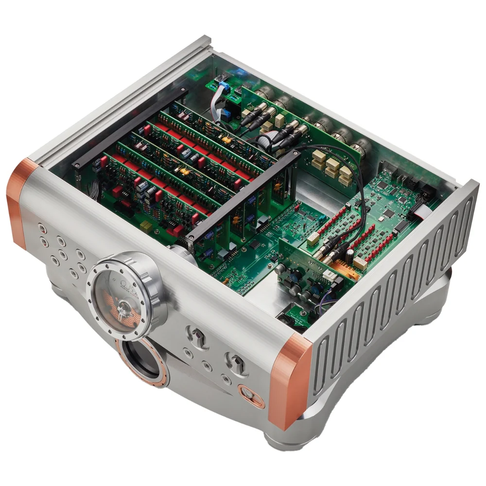 DAN D'AGOSTINO MOMENTUM C2Z PREAMPLIFIER 3 Dan DAgostino Momentum C2Z Preamplifier