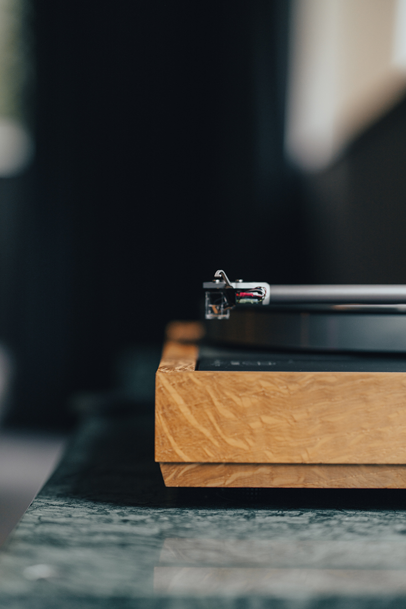 Linn LP12 turntable in a listening environment