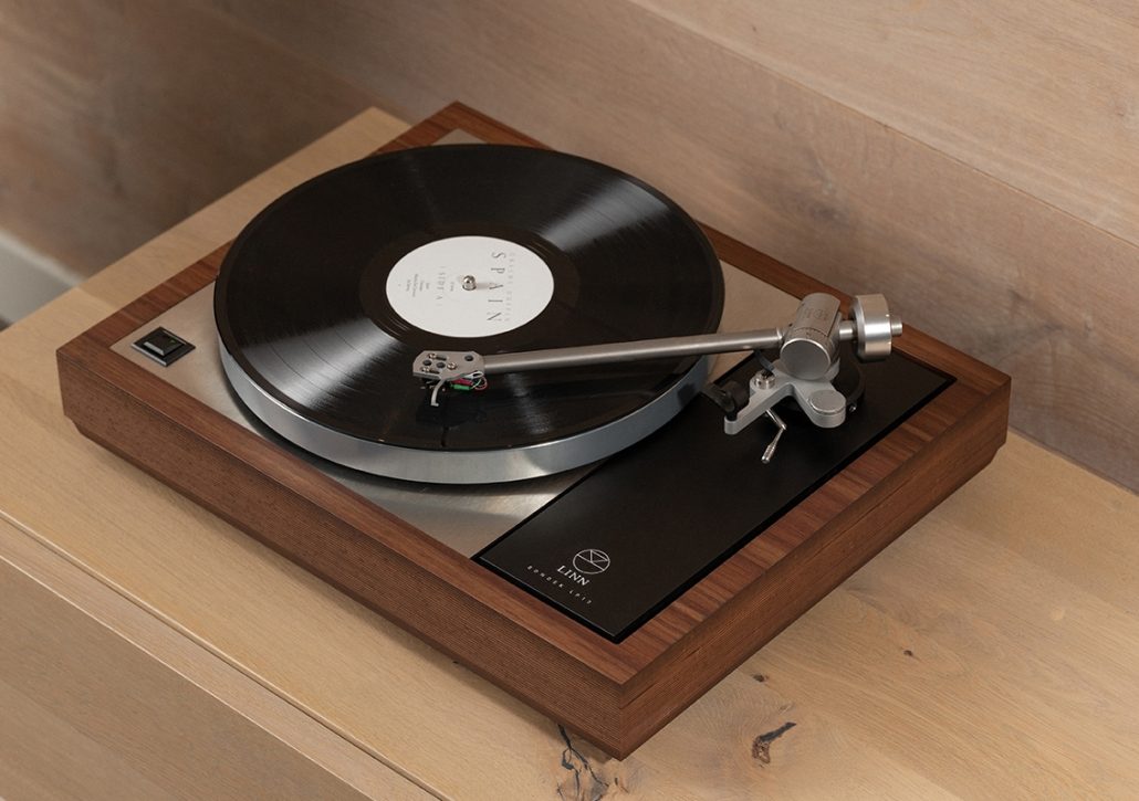 Linn Klimax LP12 playing a record